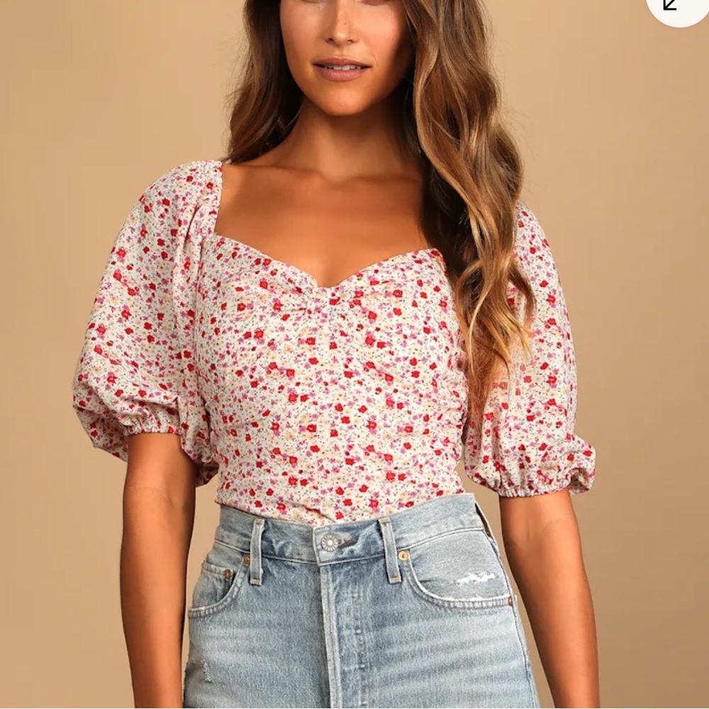 Lulus Ivory Floral Print Puff sleeve bodysuit NWT large